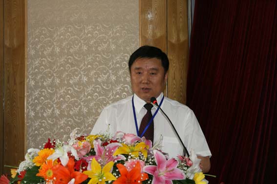 党委书记于俊秋作党委工作报告